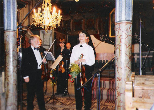 žiaci Sláčikového orchestra